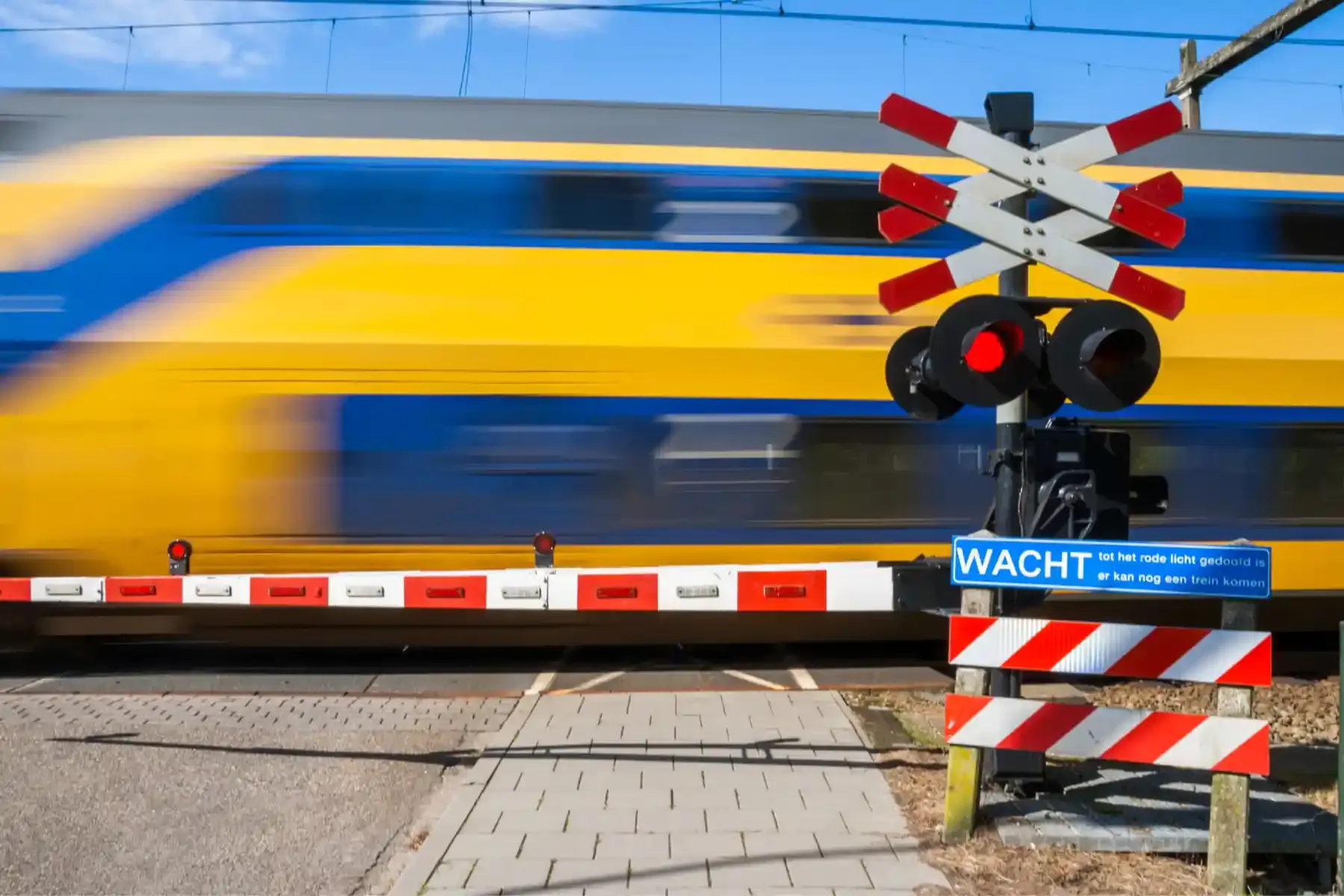 Reizen met alle OV in Nederland met glimble Reis met alle OV in Nederland. Koop tickets in reisapp glimble, ook voor je medereizigers.