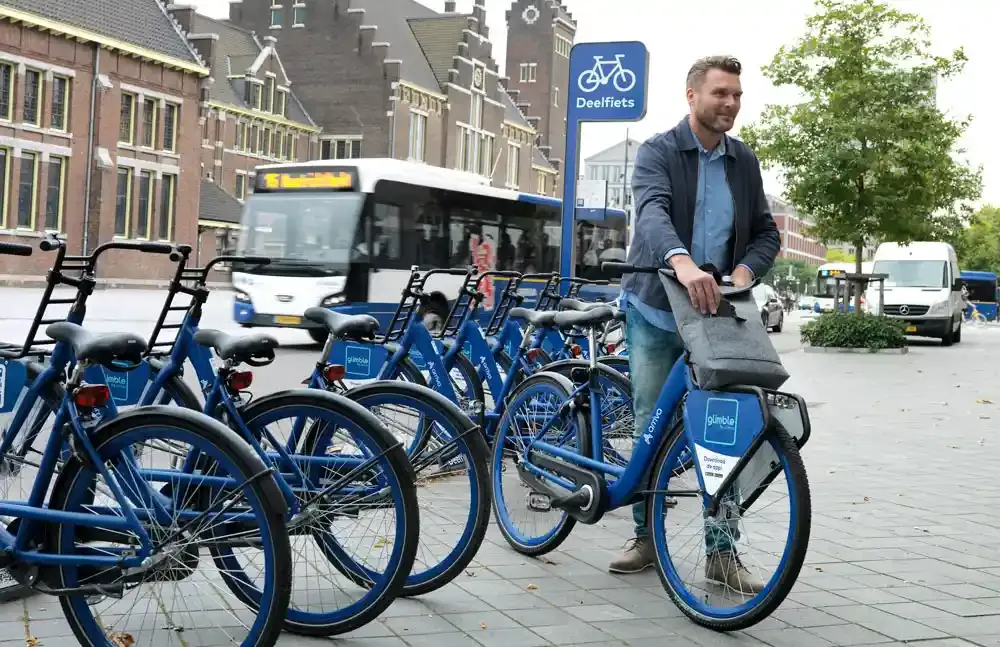 Deelfietsen Vind en huur een deelfiets met reisapp glimble.